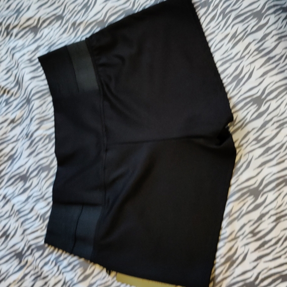 🆕 Nicki Minaj Shorts 🖤 NWT - Picture 5 of 8